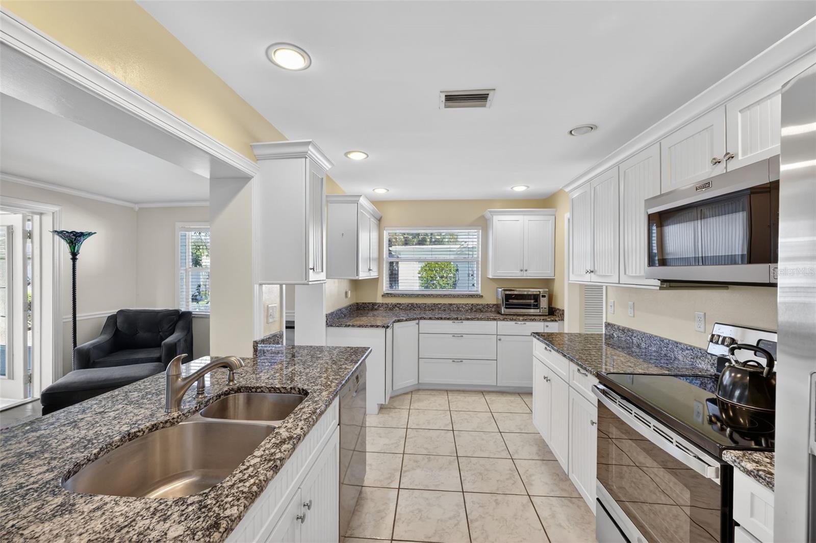 Image 14 of 43 For 9208 142nd Street