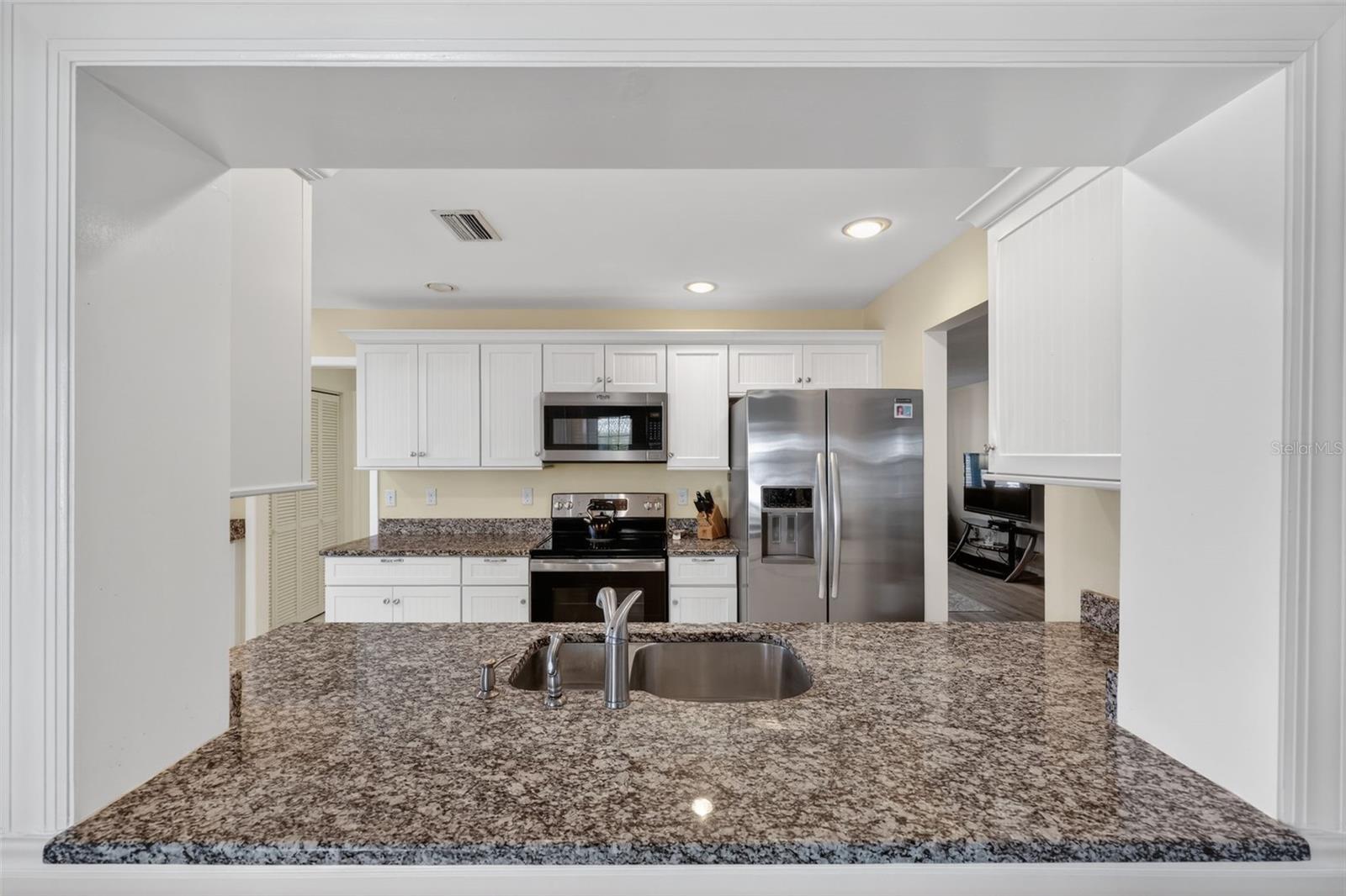 Image 17 of 43 For 9208 142nd Street