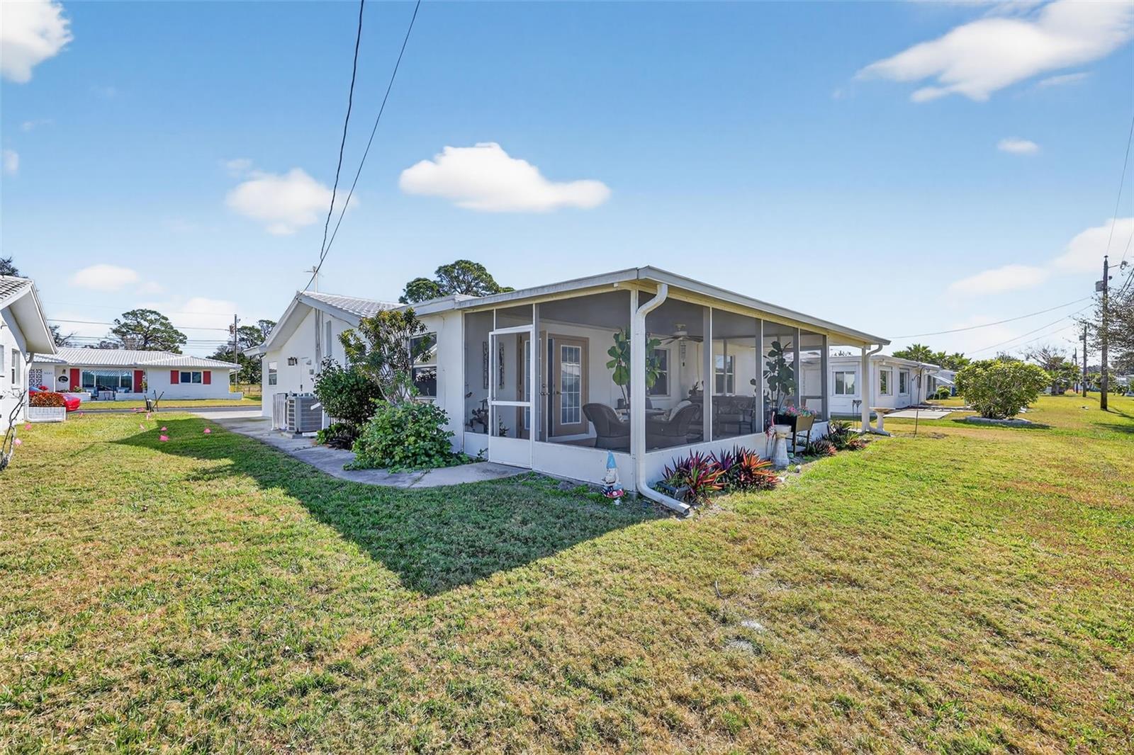 Image 35 of 43 For 9208 142nd Street