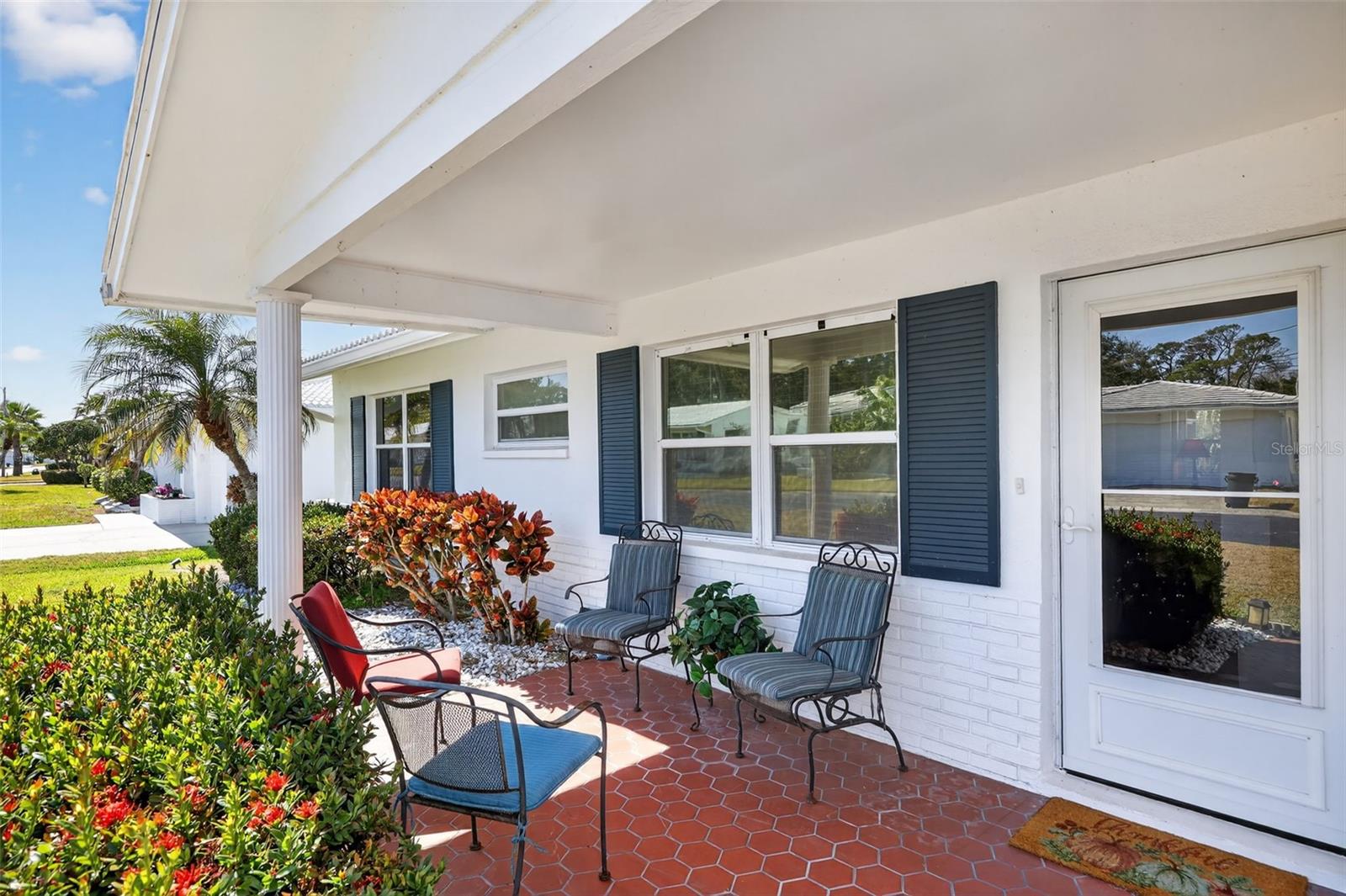 Image 4 of 43 For 9208 142nd Street