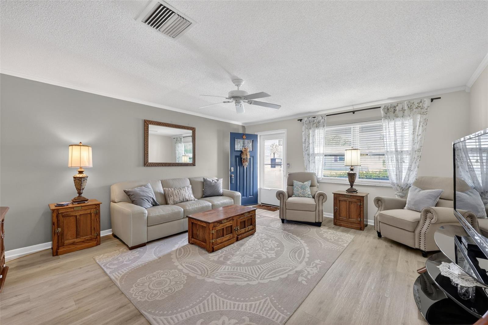 Image 6 of 43 For 9208 142nd Street