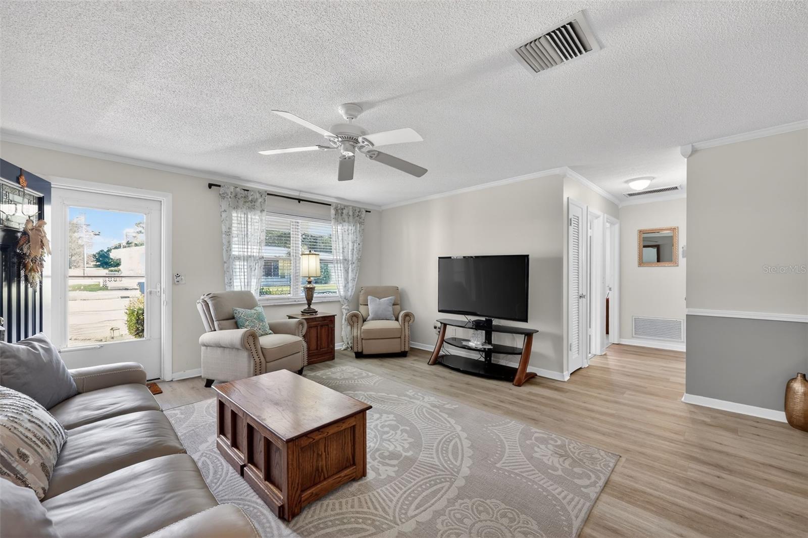 Image 7 of 43 For 9208 142nd Street