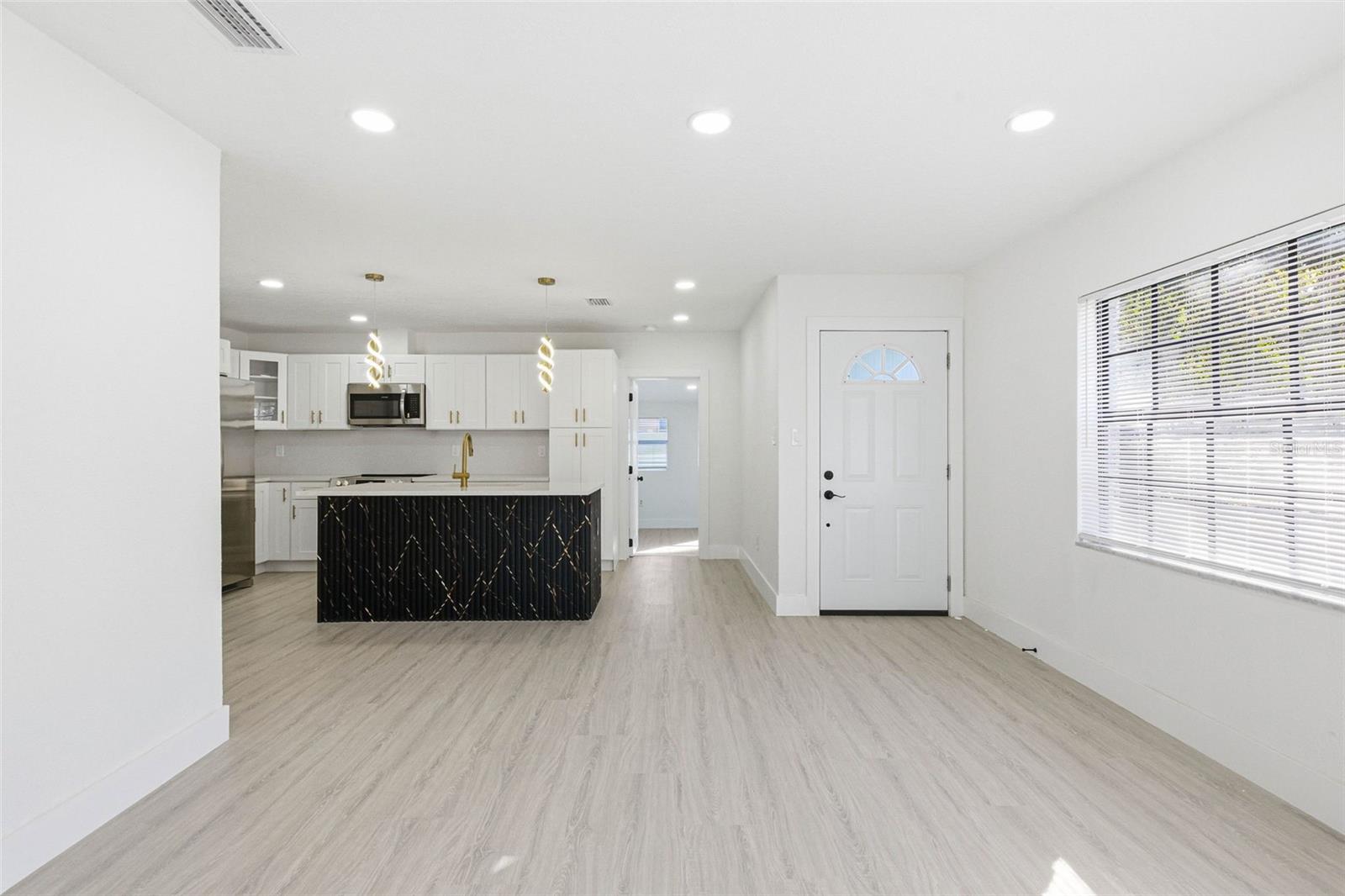 Image 11 of 58 For 3416 Jean Street