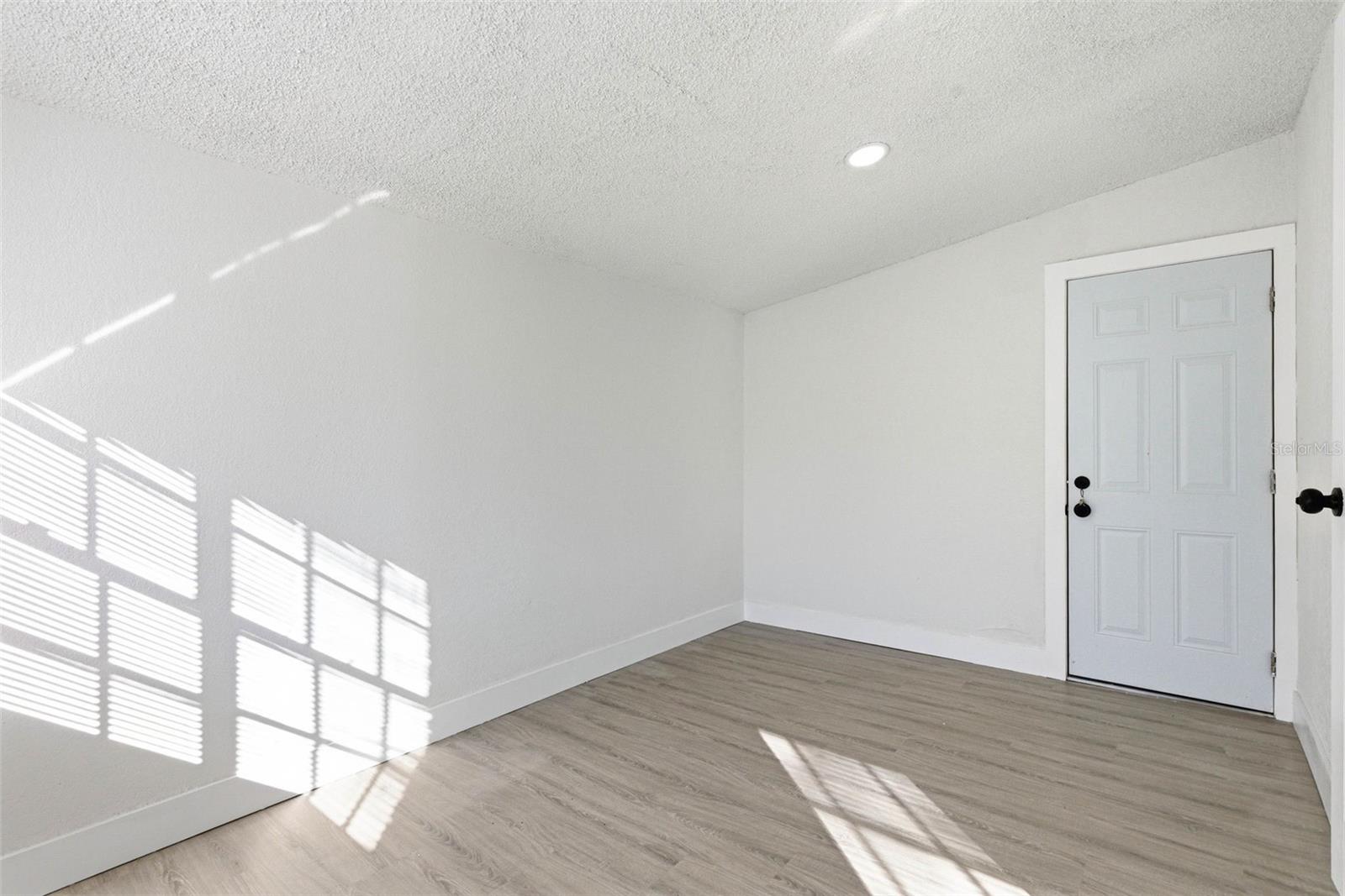 Image 12 of 58 For 3416 Jean Street