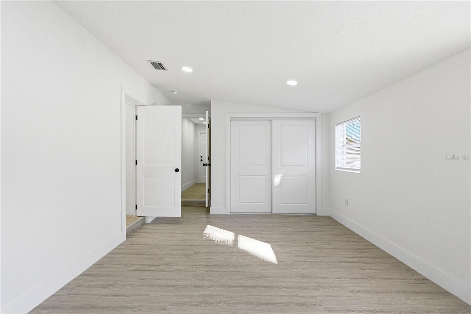 Image 21 of 58 For 3416 Jean Street