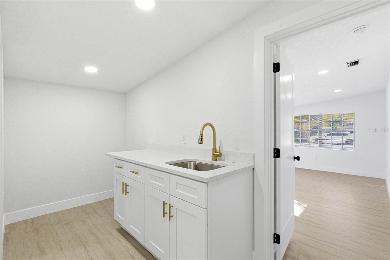 Image 23 of 58 For 3416 Jean Street