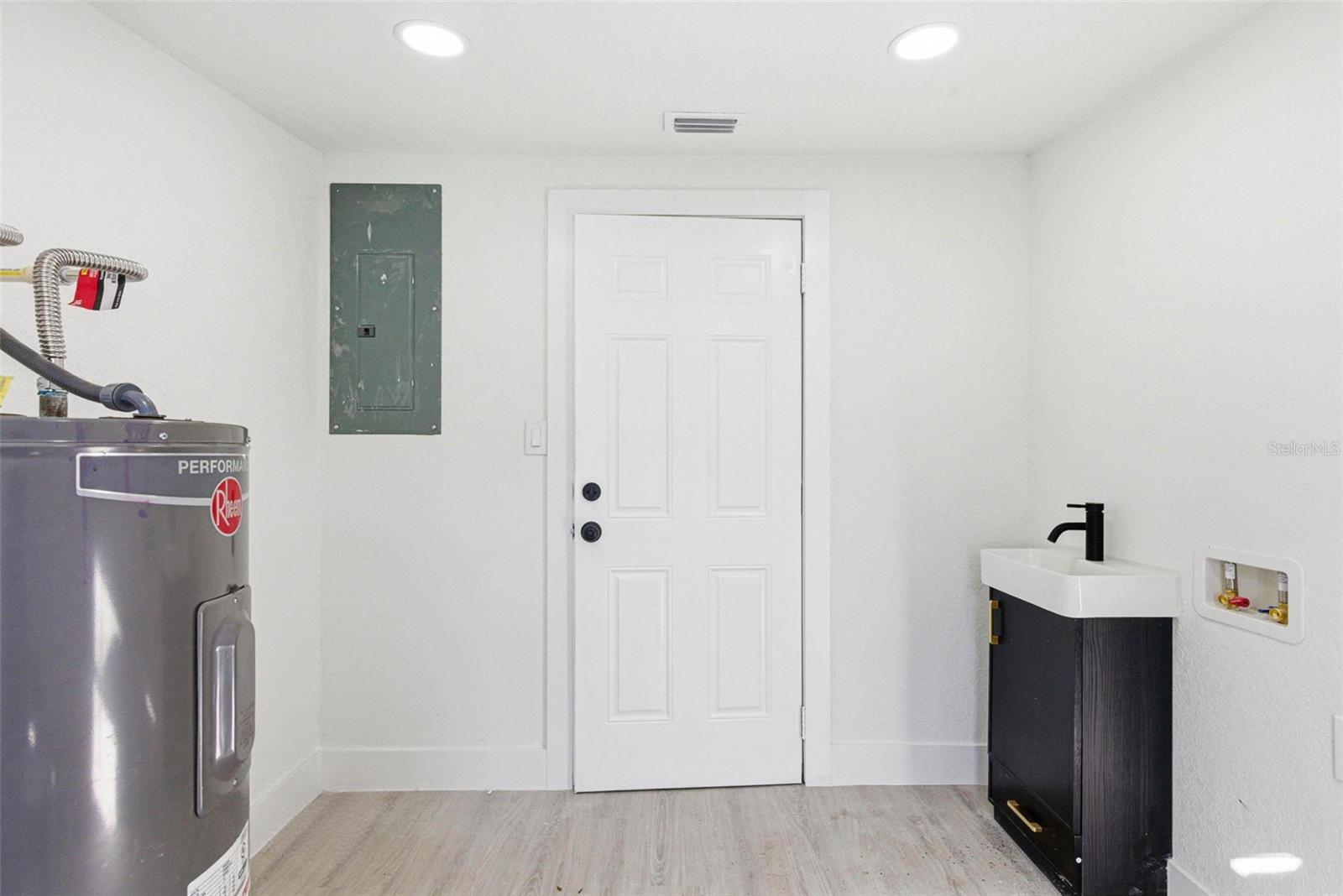 Image 29 of 58 For 3416 Jean Street