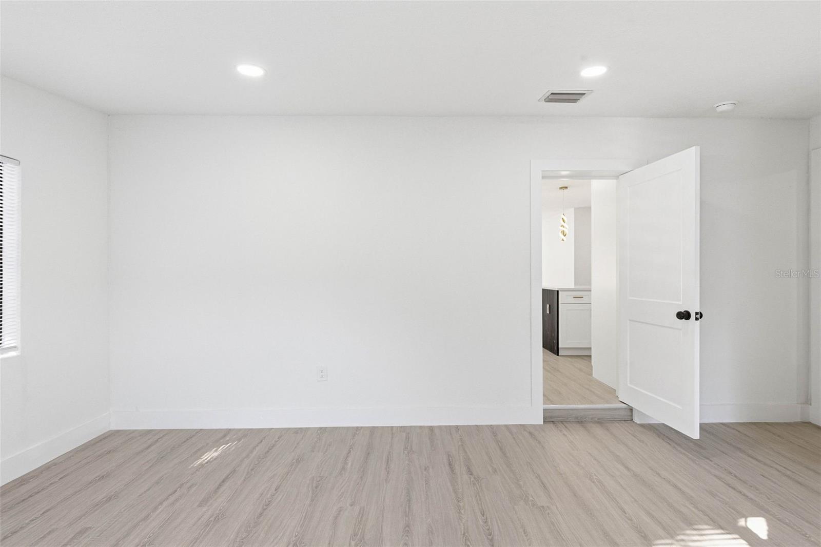 Image 30 of 58 For 3416 Jean Street