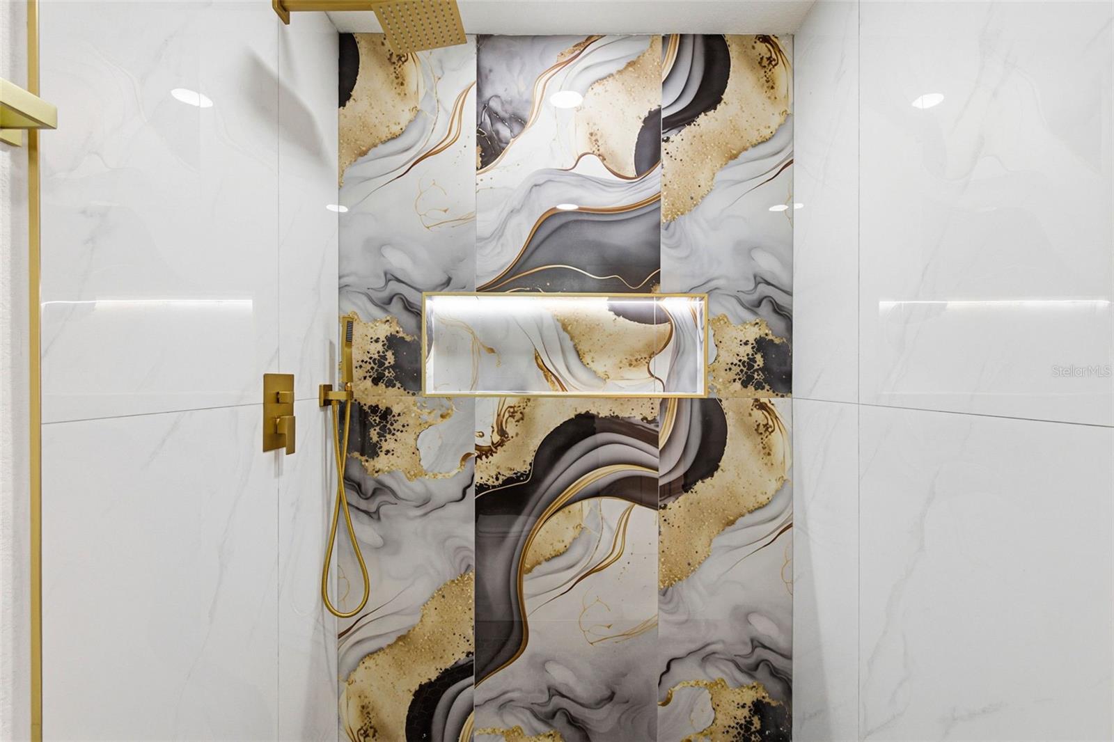 Image 34 of 58 For 3416 Jean Street