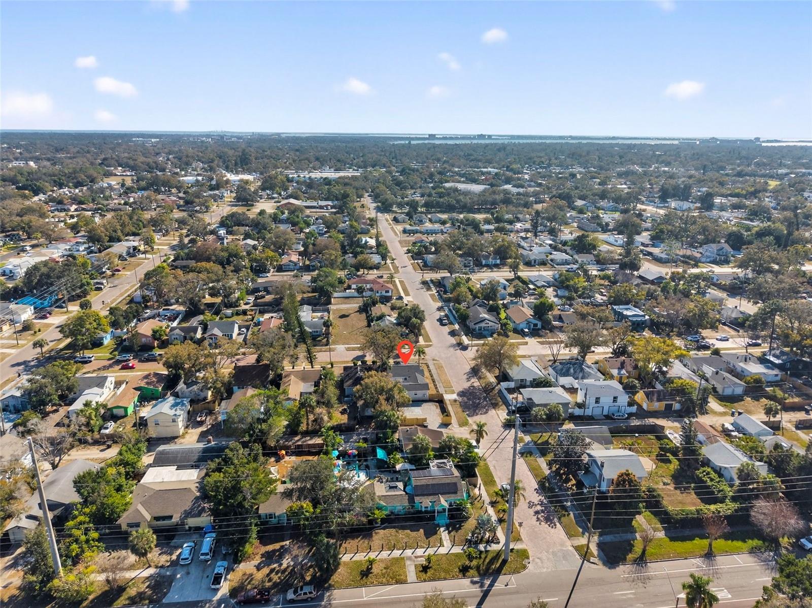 Listing photo id 33 for 4063 2nd Avenue S