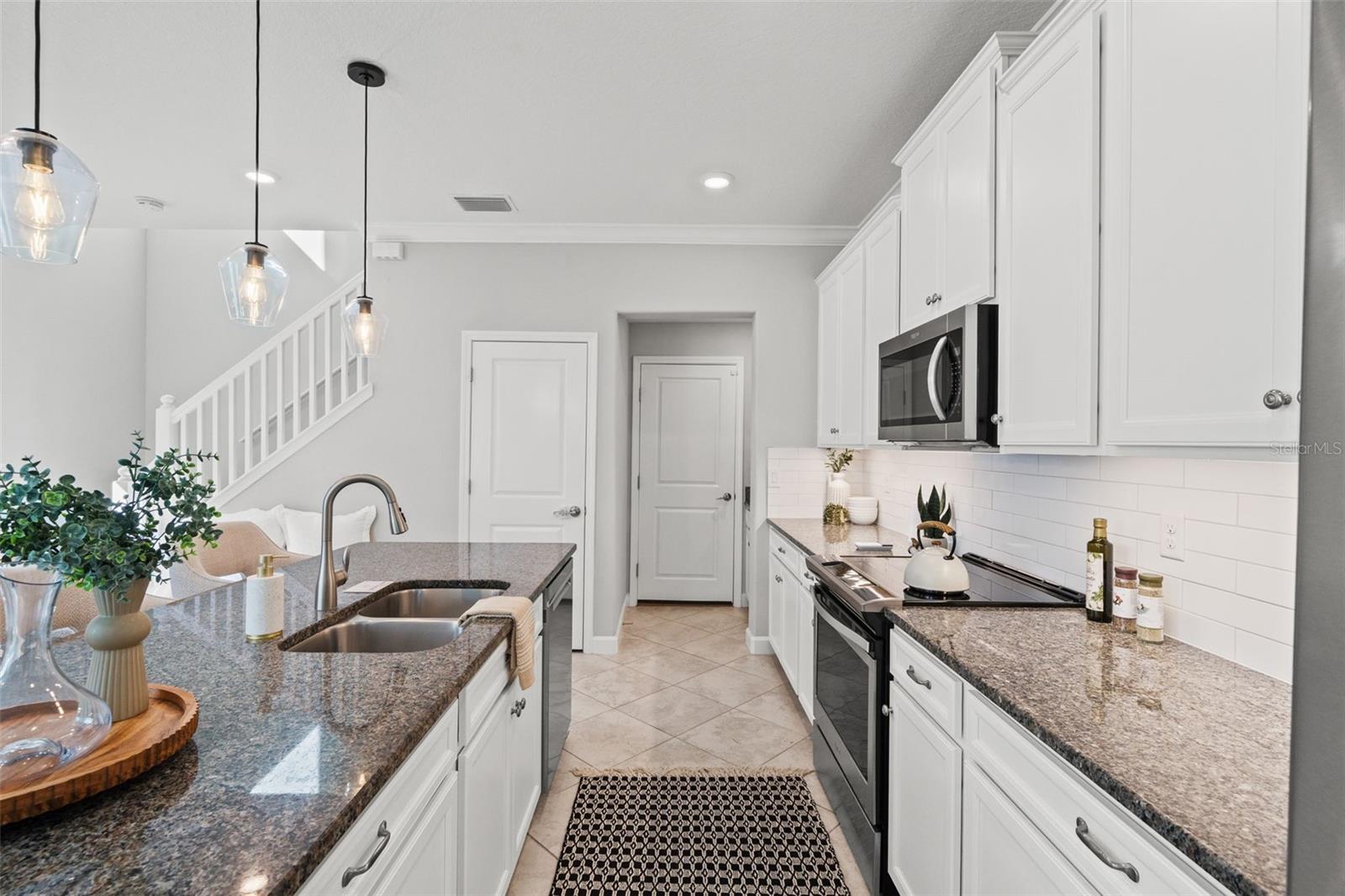 Image 4 of 30 For 6830 Citrus Creek Lane