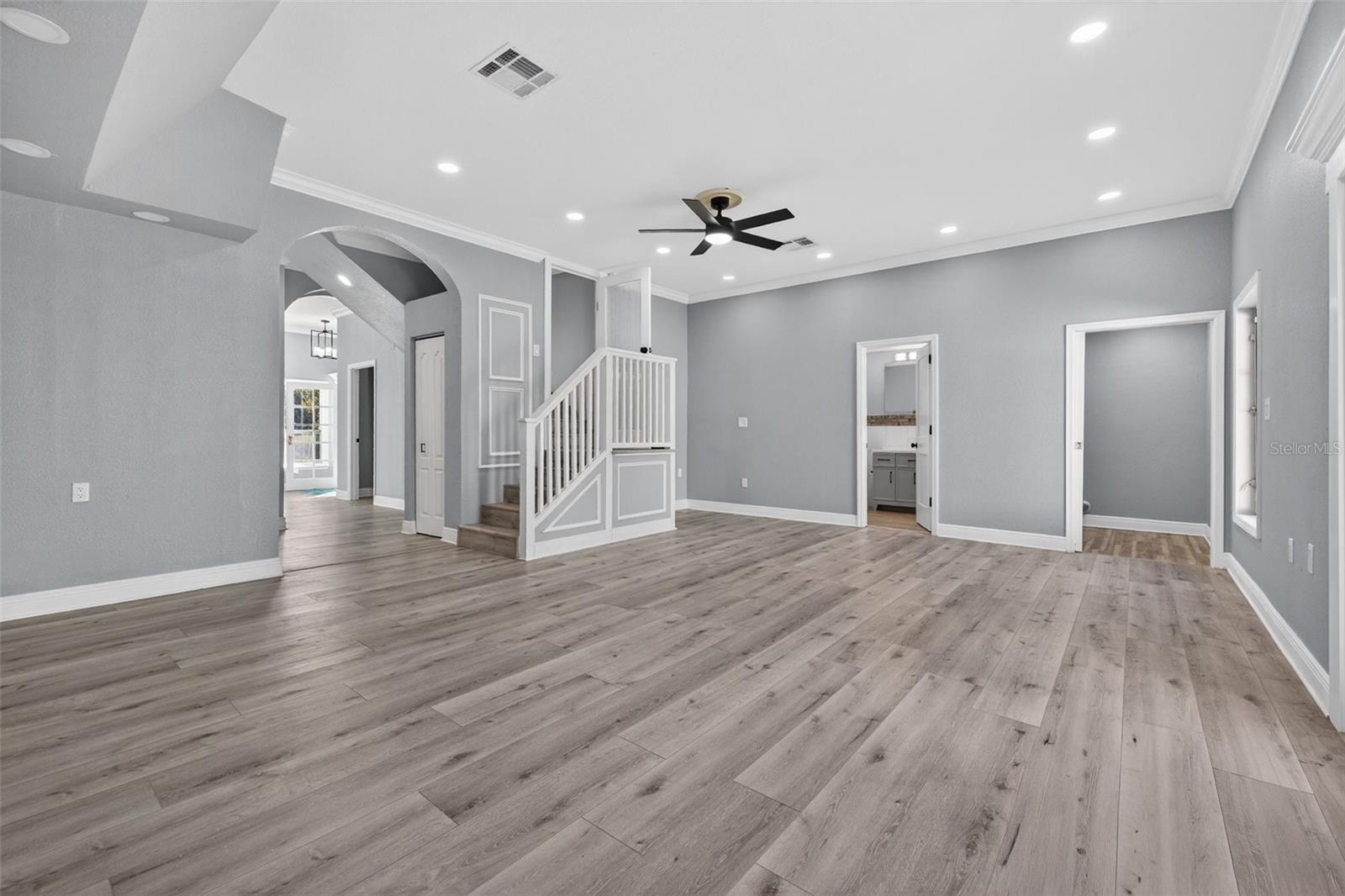 Image 17 of 41 For 2835 Shelton Avenue