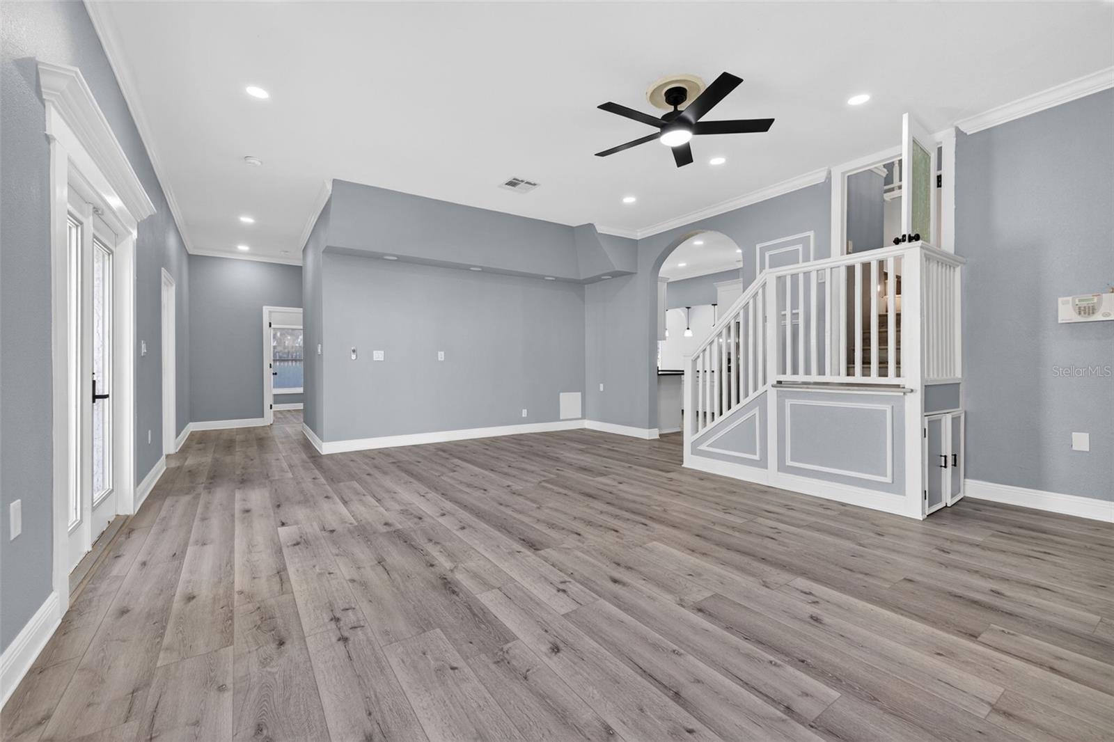 Image 18 of 41 For 2835 Shelton Avenue