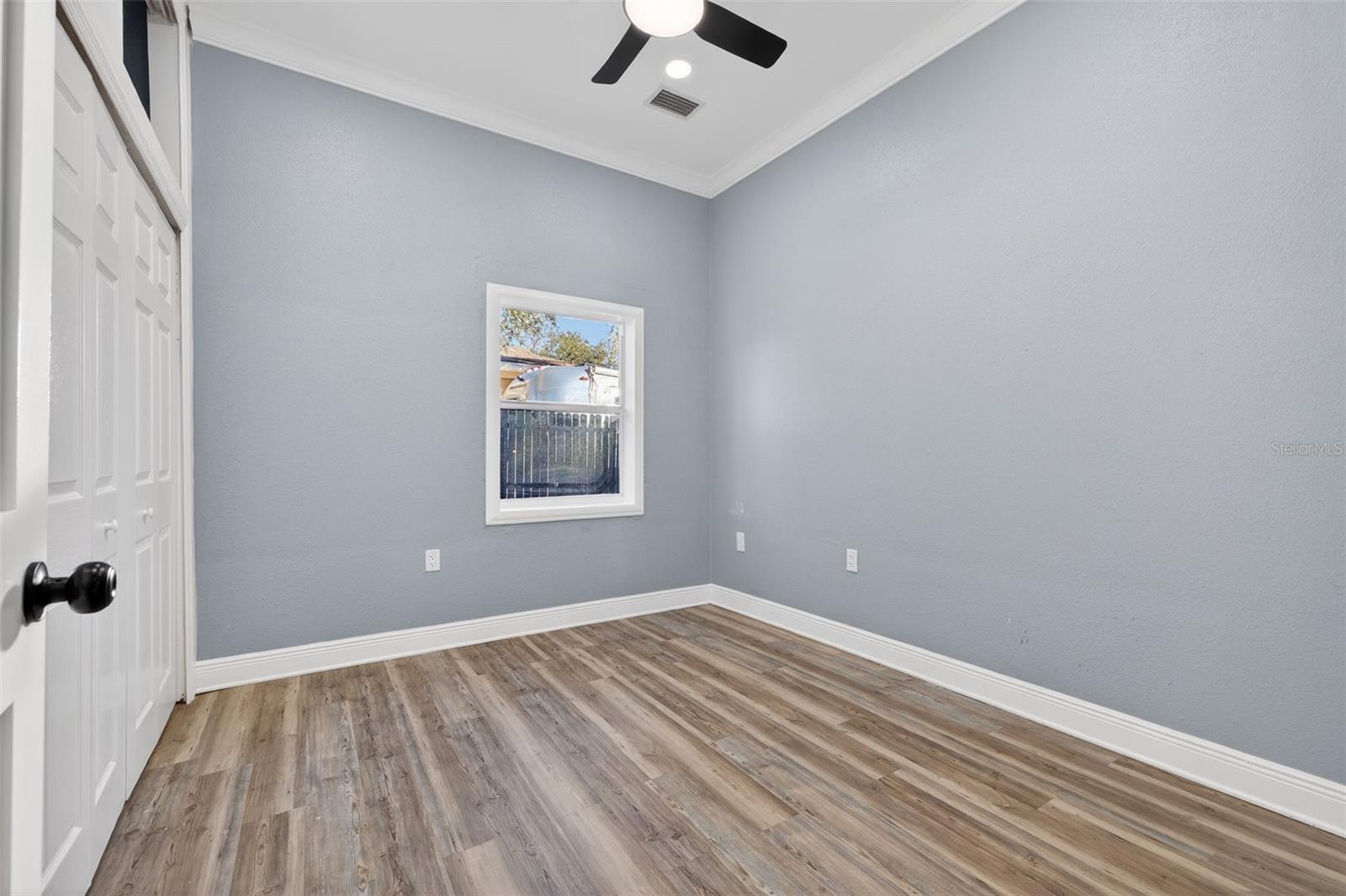 Image 27 of 41 For 2835 Shelton Avenue