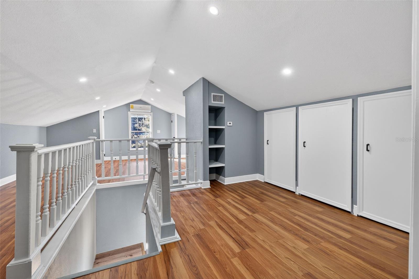 Image 29 of 41 For 2835 Shelton Avenue