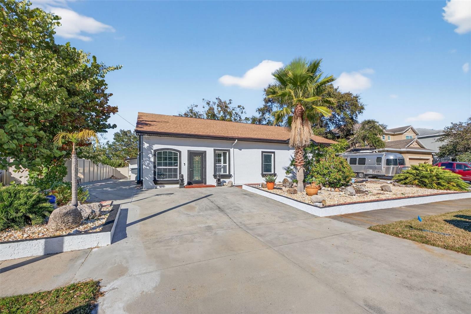 Image 3 of 41 For 2835 Shelton Avenue