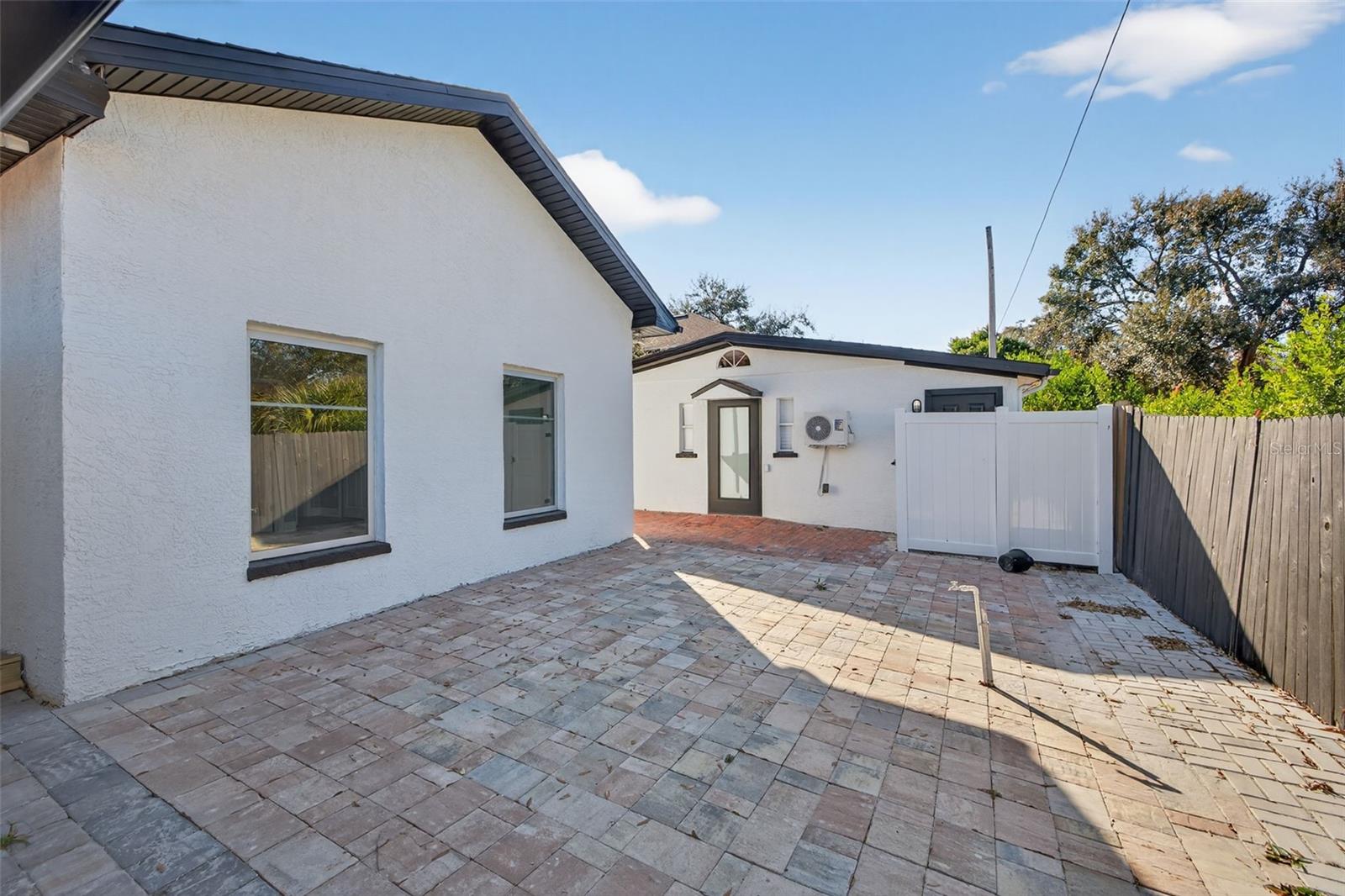 Image 36 of 41 For 2835 Shelton Avenue