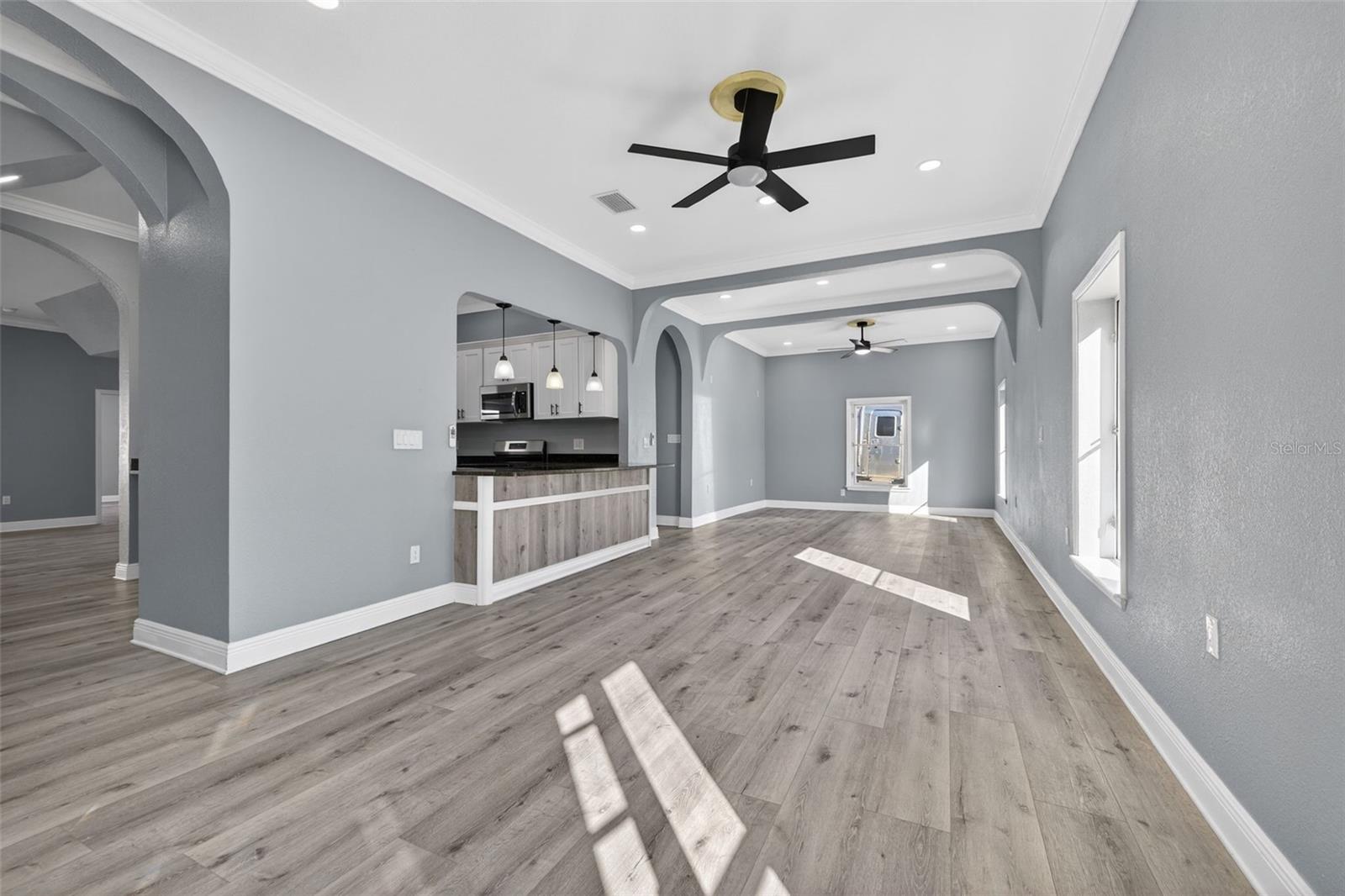 Image 5 of 41 For 2835 Shelton Avenue