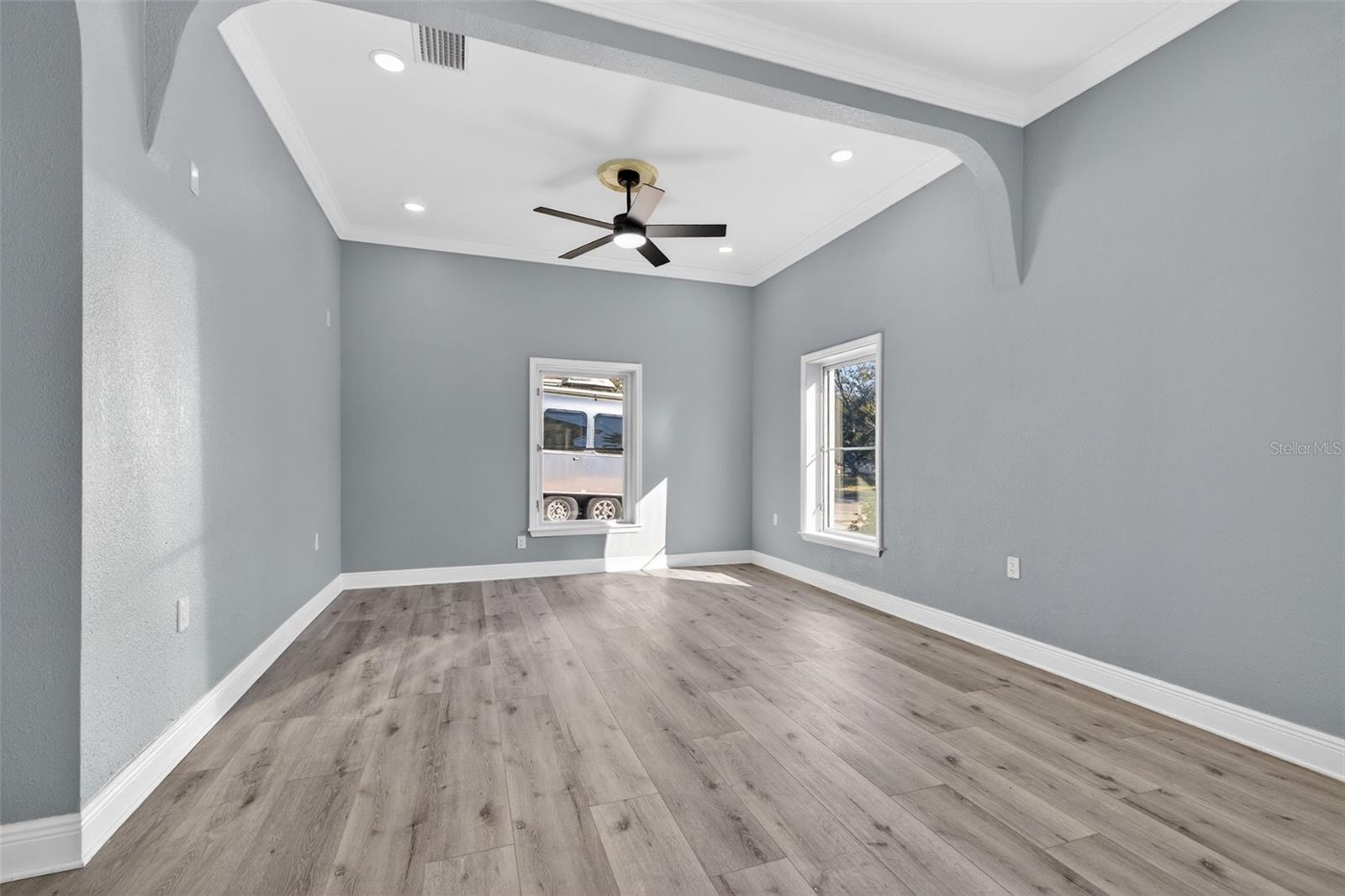 Image 7 of 41 For 2835 Shelton Avenue