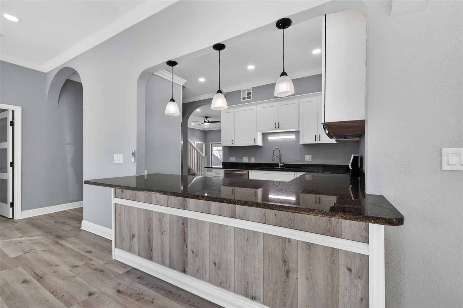 Image 9 of 41 For 2835 Shelton Avenue