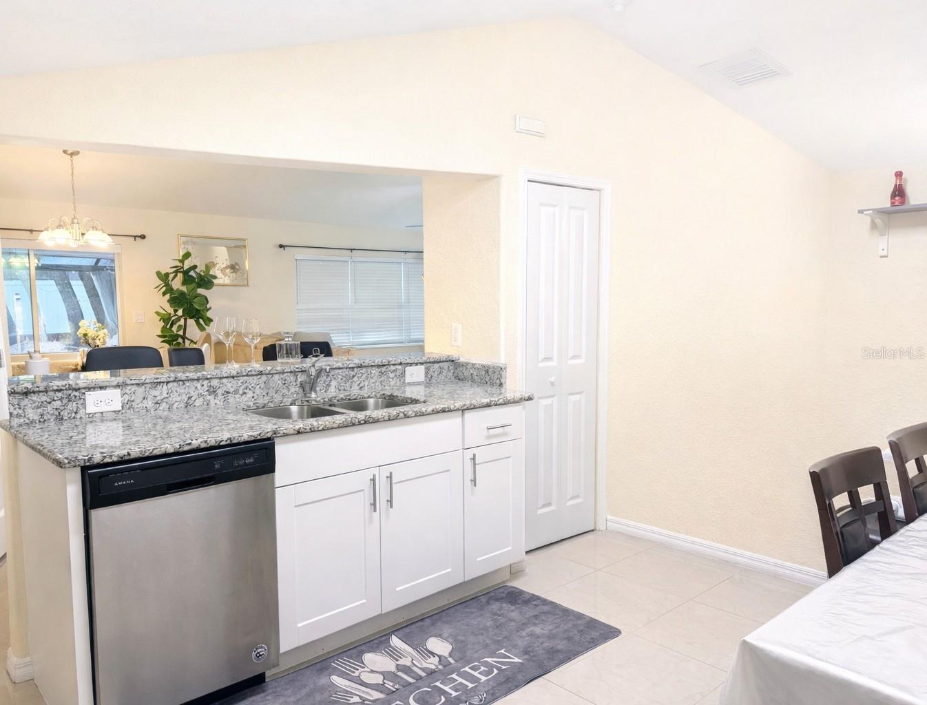 Image 13 of 24 For 14220 Spring Hill Drive