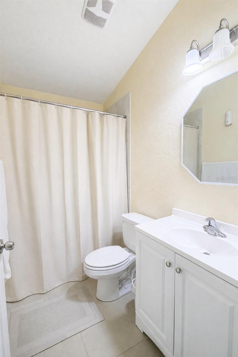 Image 18 of 24 For 14220 Spring Hill Drive