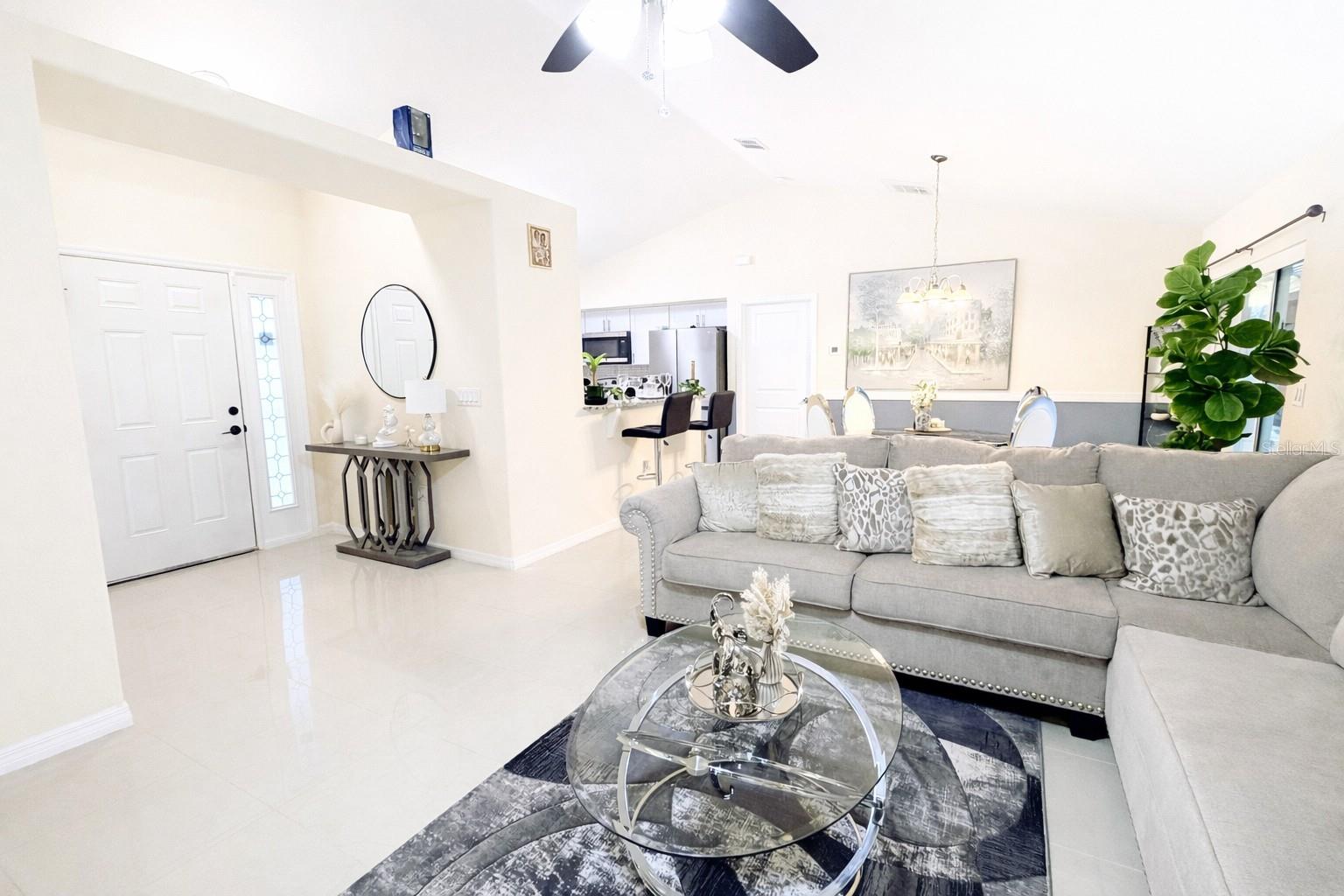 Image 7 of 24 For 14220 Spring Hill Drive