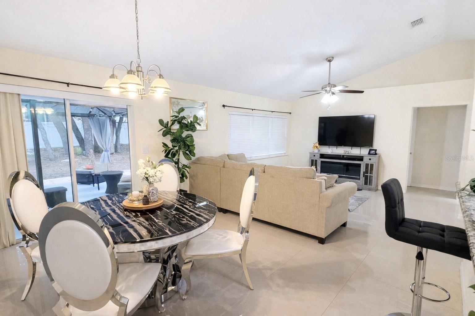 Image 9 of 24 For 14220 Spring Hill Drive