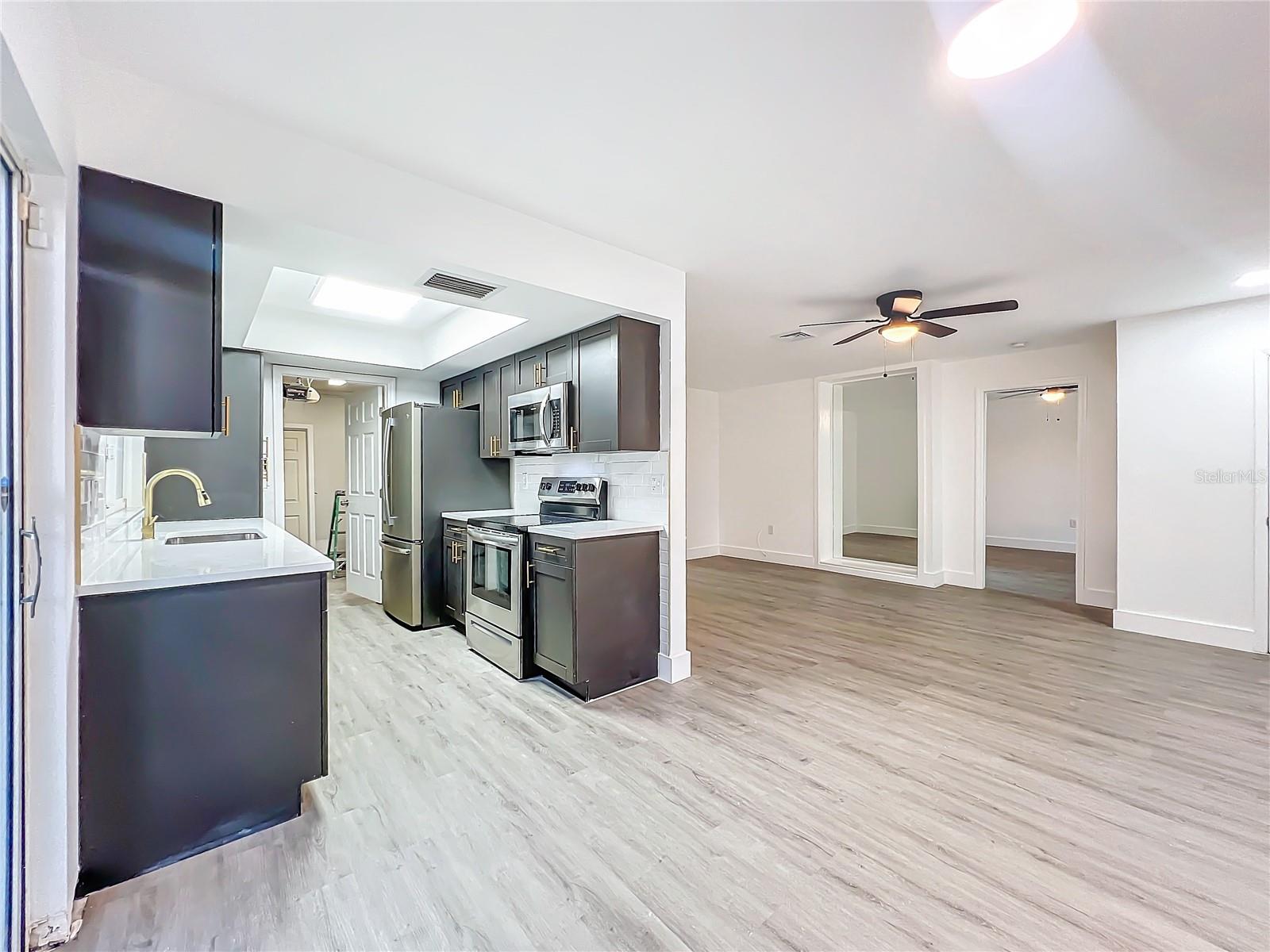 Image 10 of 30 For 6233 Dewdrop Way