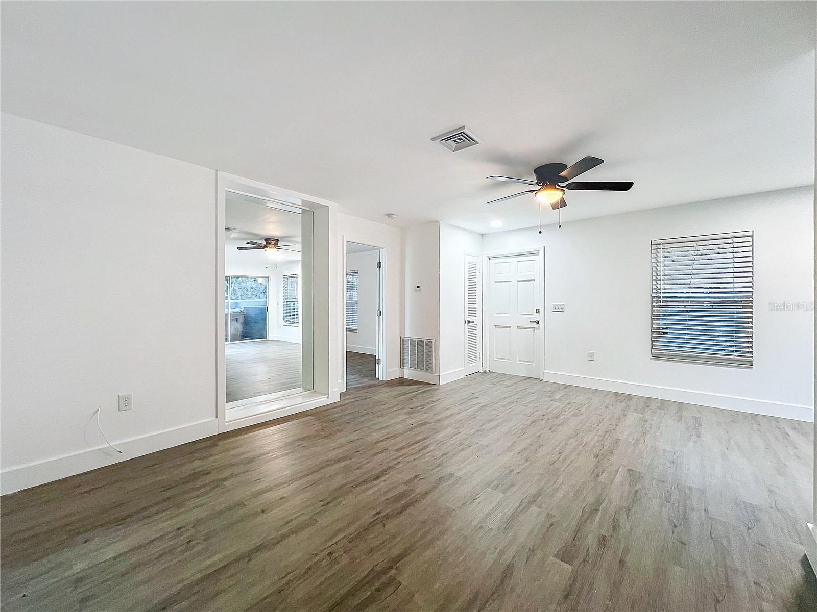 Image 13 of 30 For 6233 Dewdrop Way