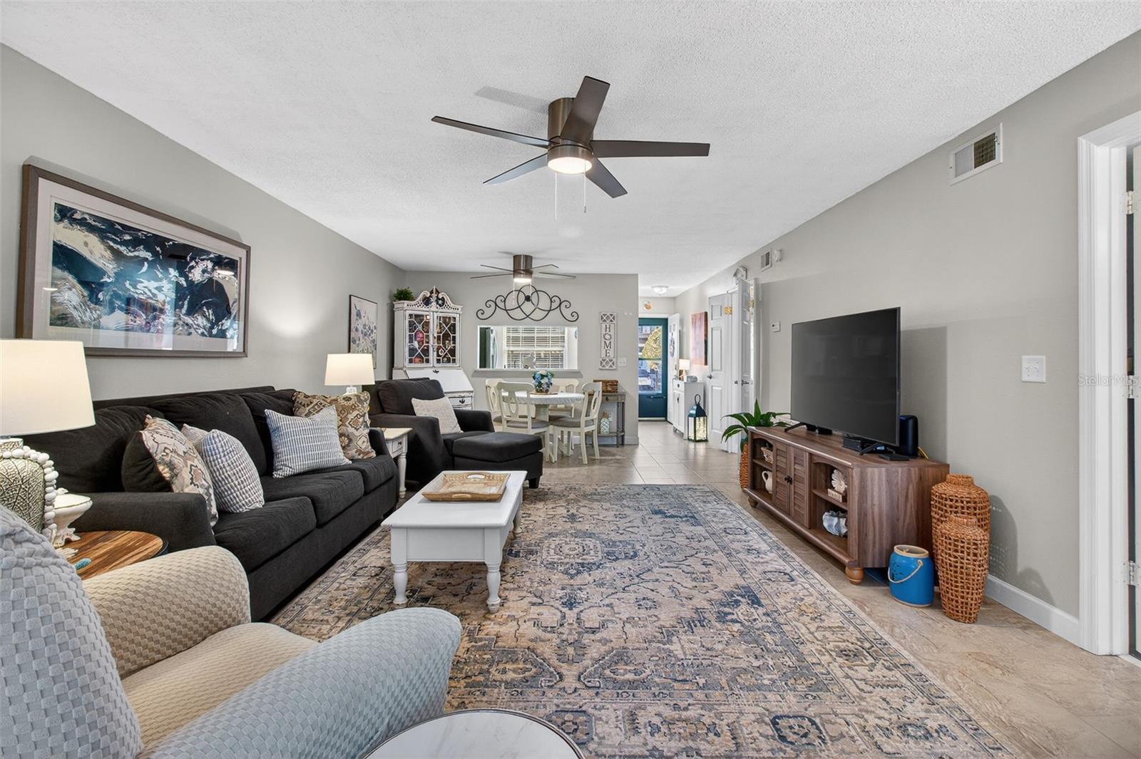 Image 13 of 34 For 2150 Elm Street # 603