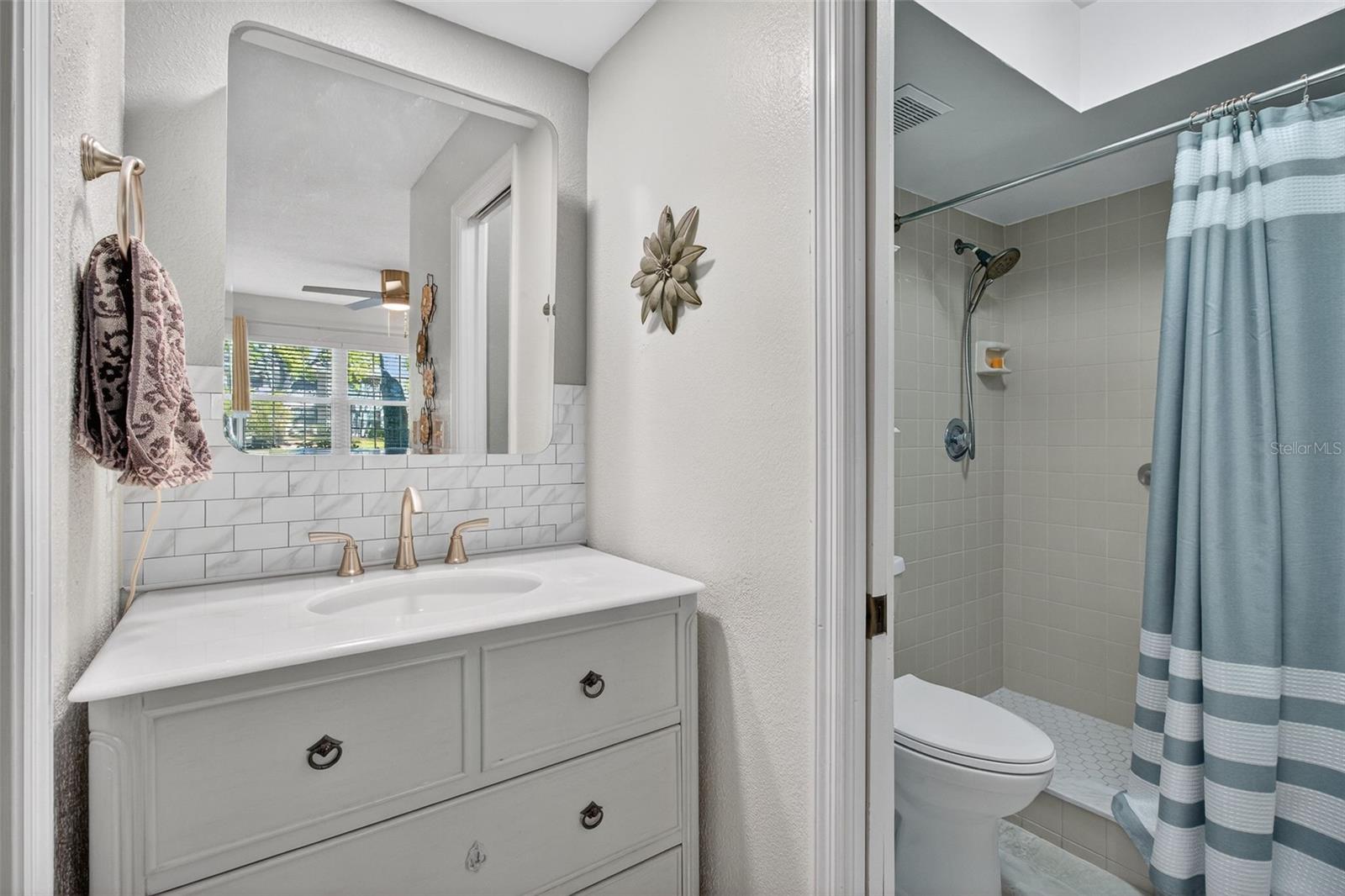 Image 18 of 34 For 2150 Elm Street # 603