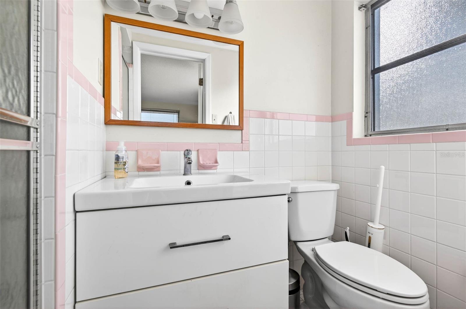 Image 23 of 38 For 8018 Valmy Lane