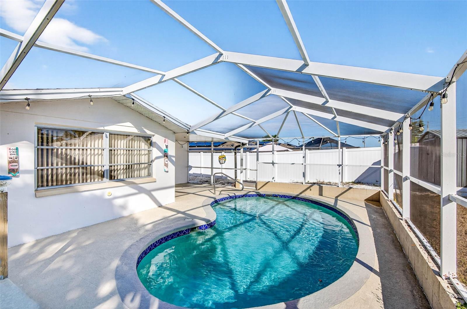 Image 27 of 38 For 8018 Valmy Lane