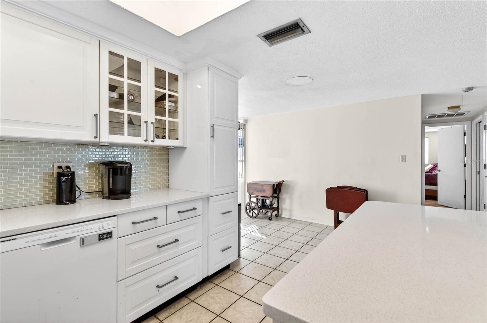 Image 7 of 38 For 8018 Valmy Lane