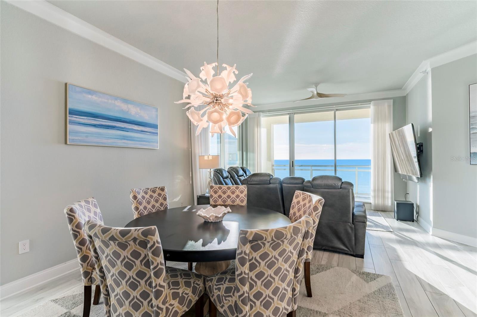 Listing photo id 2 for 1170 Gulf Boulevard 2203