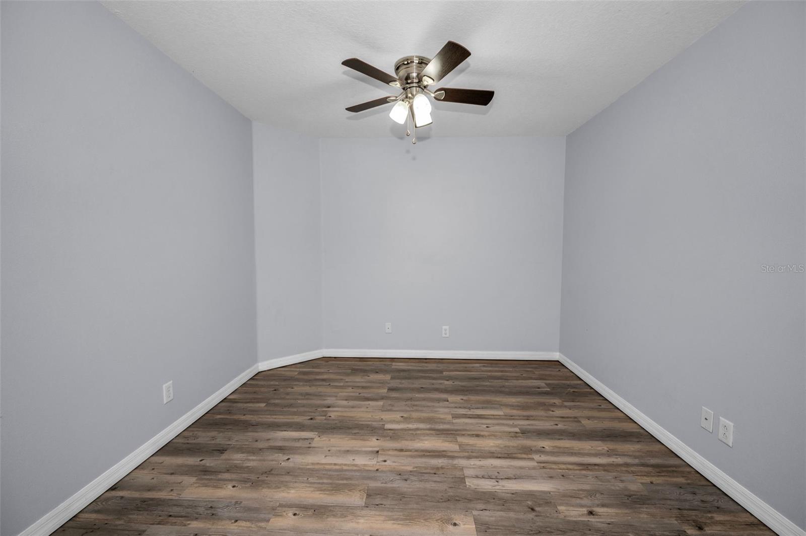 Image 19 of 45 For 9614 Charlesberg Drive