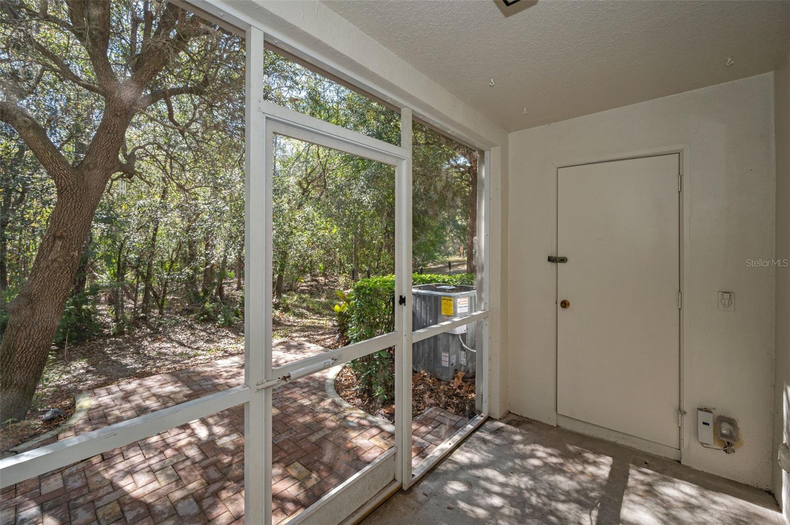 Image 25 of 45 For 9614 Charlesberg Drive