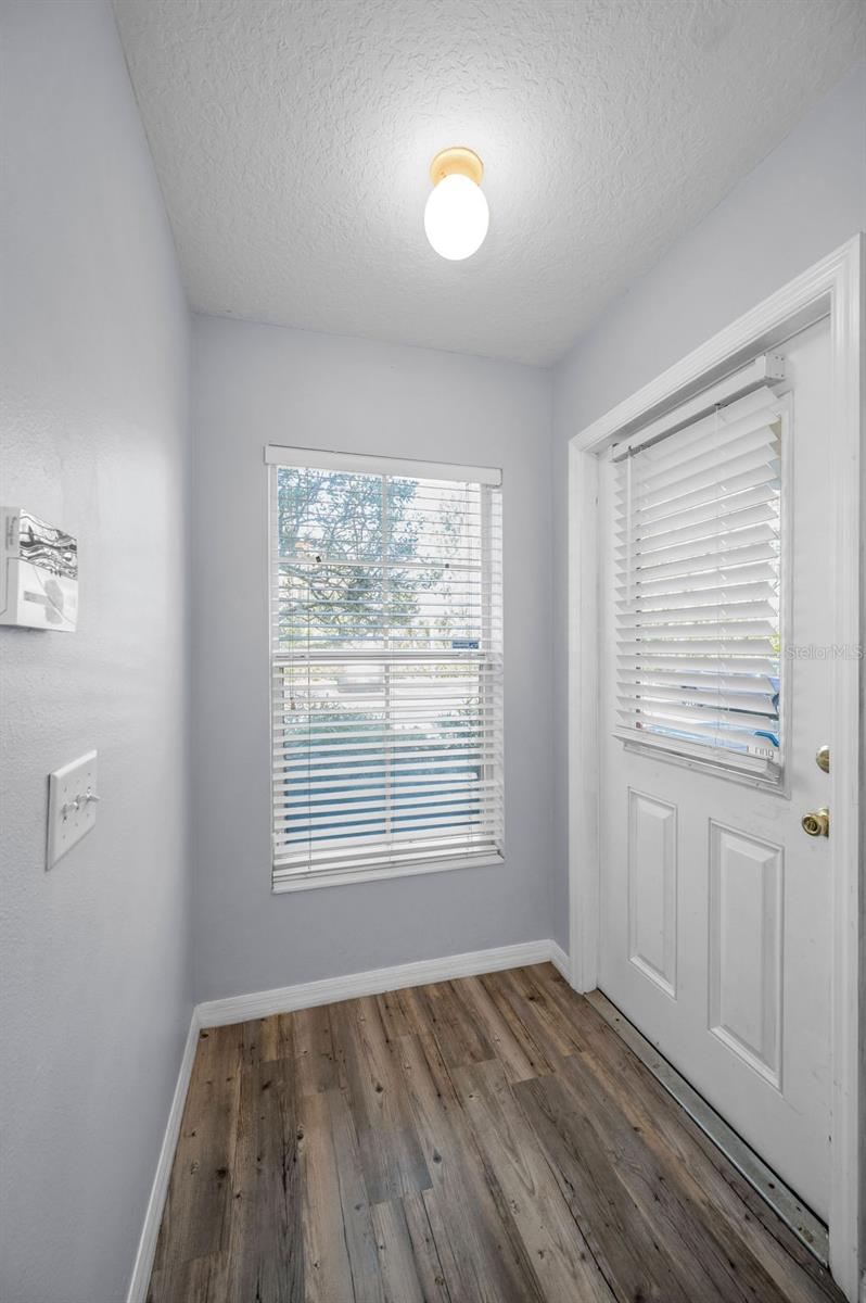 Image 4 of 45 For 9614 Charlesberg Drive