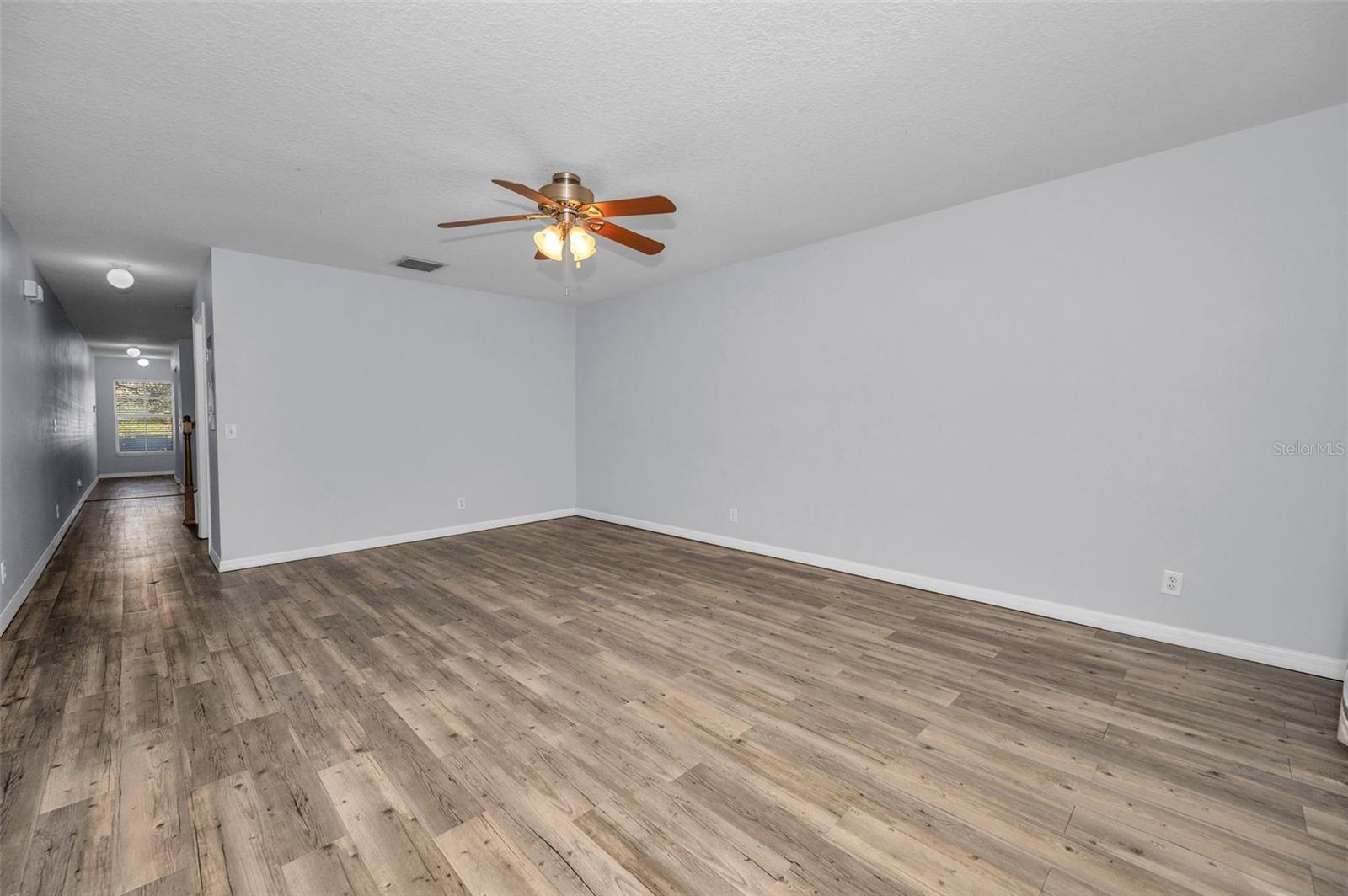 Image 7 of 45 For 9614 Charlesberg Drive