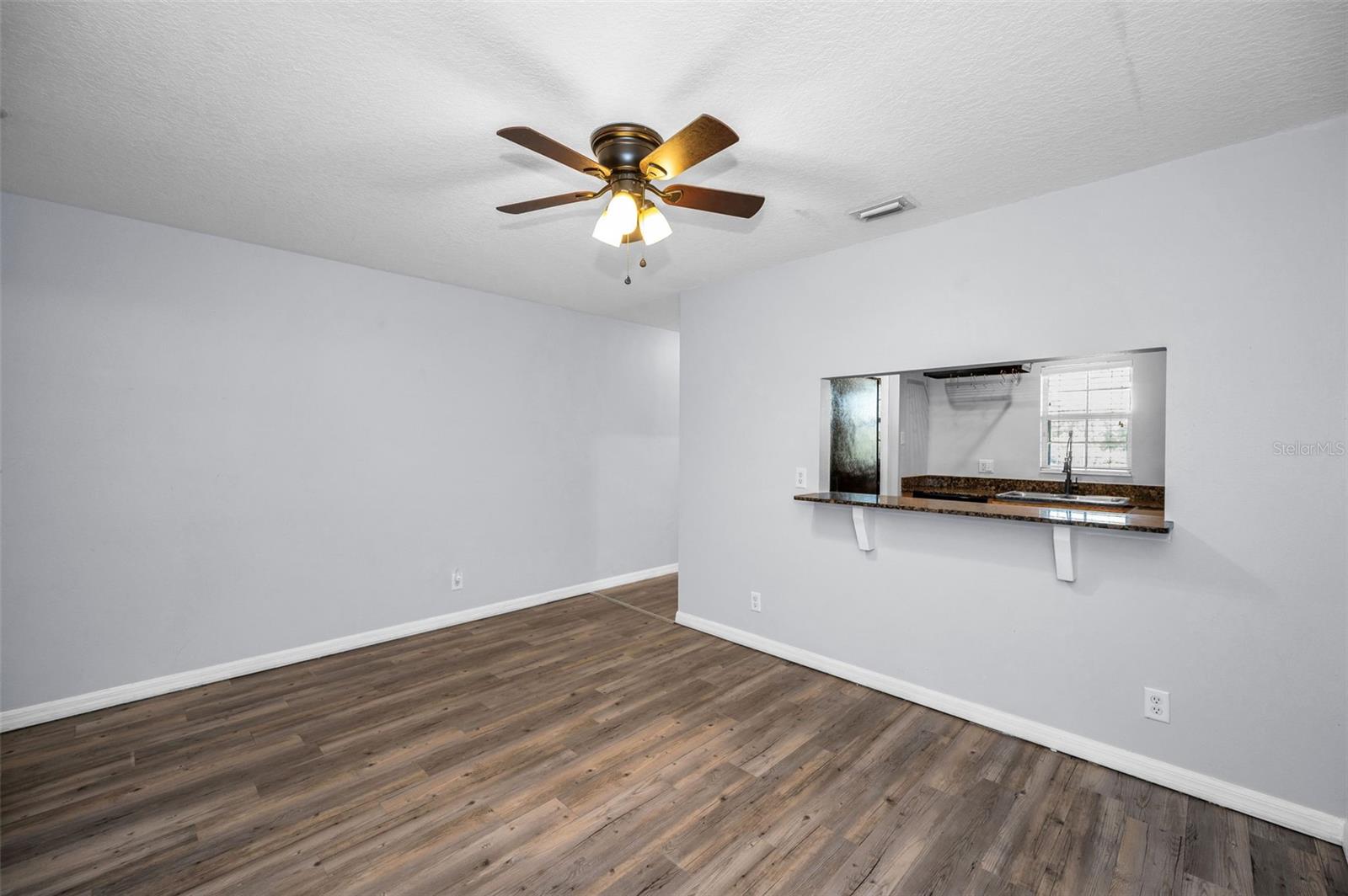 Image 9 of 45 For 9614 Charlesberg Drive