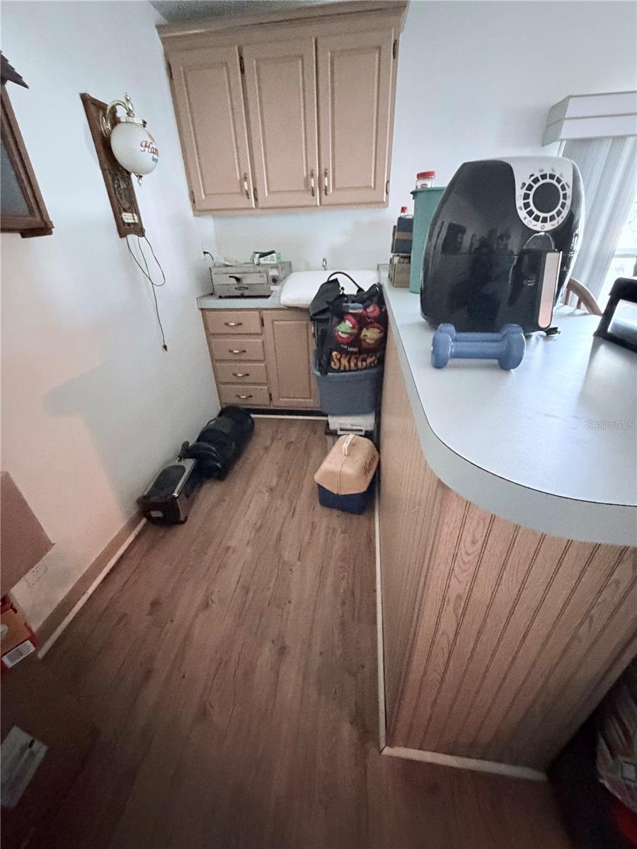 Image 18 of 37 For 15439 Brookridge Boulevard