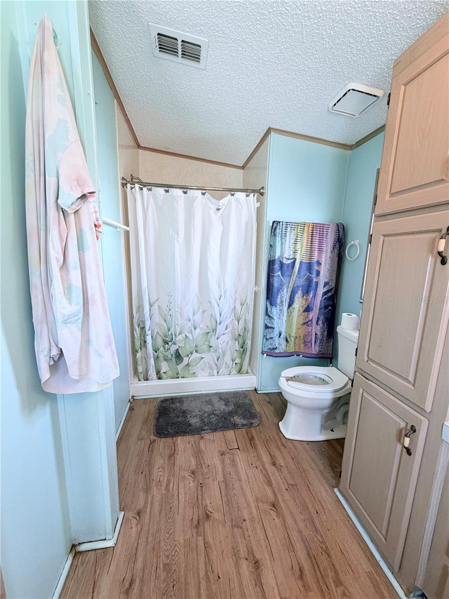 Image 30 of 37 For 15439 Brookridge Boulevard