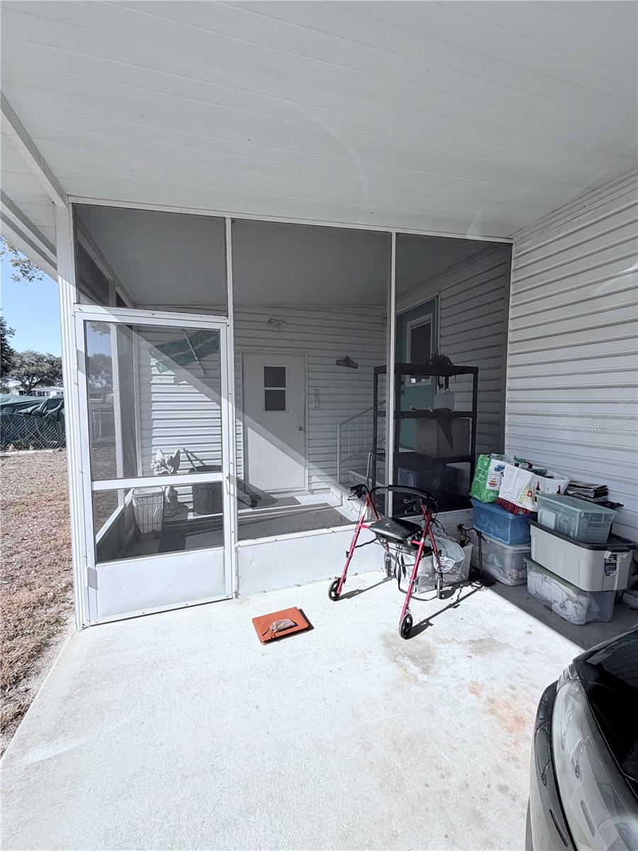 Image 7 of 37 For 15439 Brookridge Boulevard