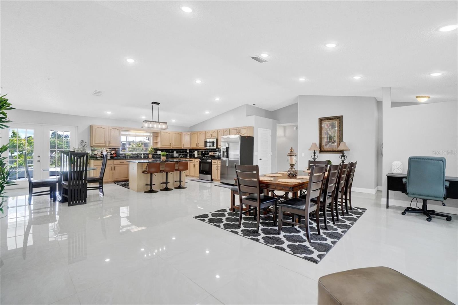 Image 5 of 48 For 216 Griffin Drive