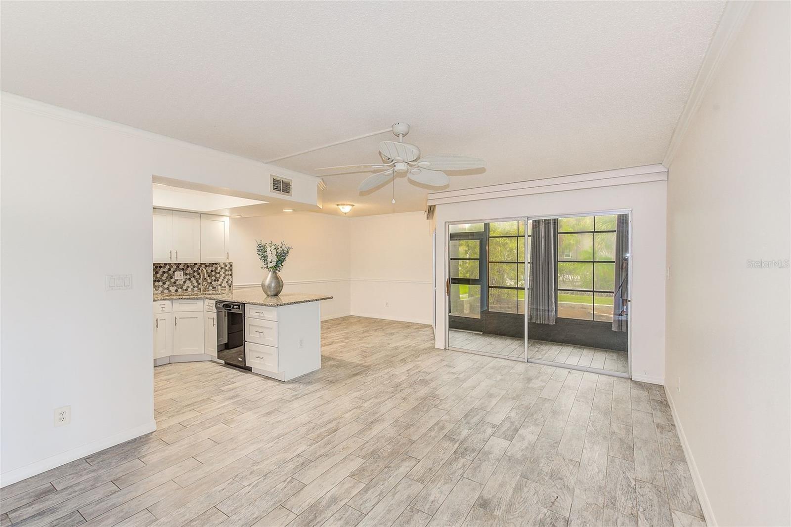 Image 3 of 20 For 1001 Bayshore Boulevard 108