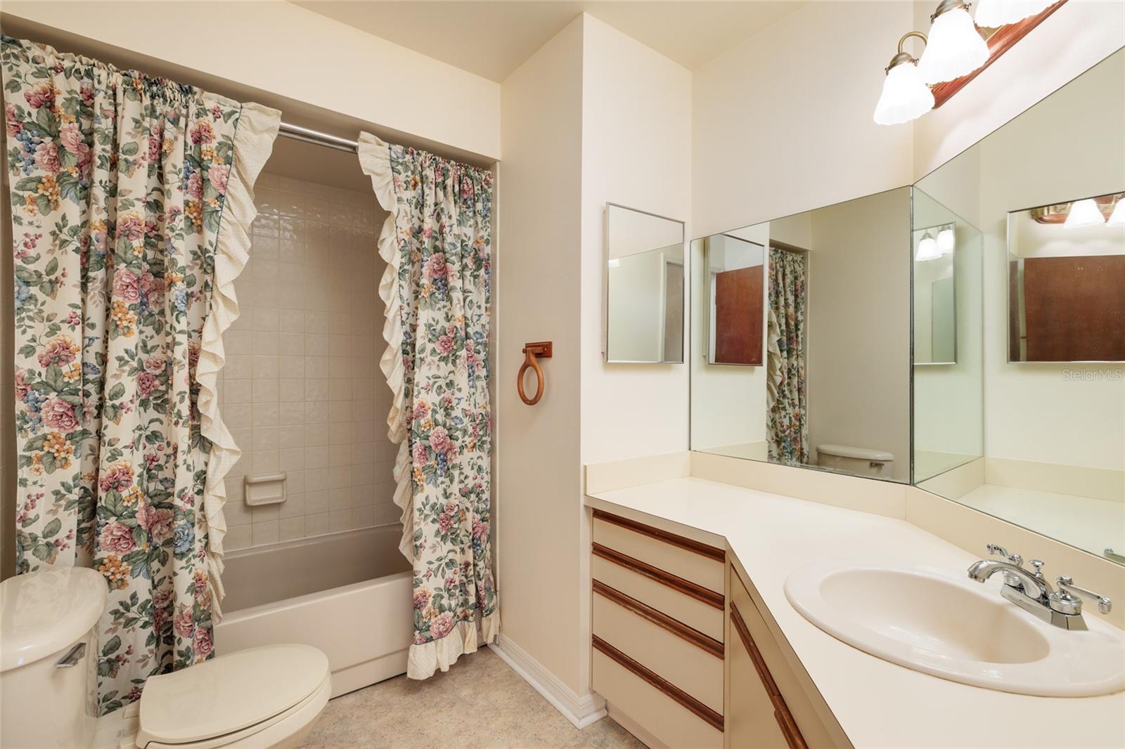 Image 34 of 45 For 9252 Westlinks Terrace