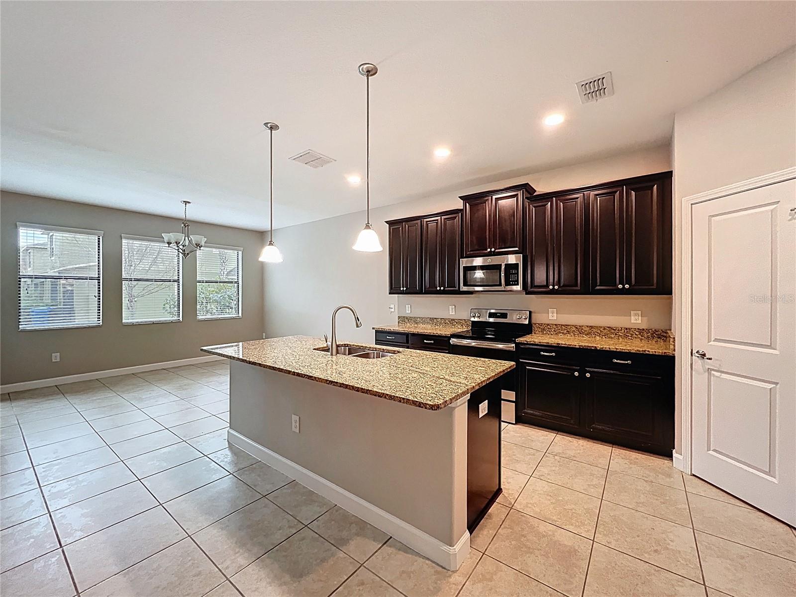 Image 16 of 47 For 1920 Citrus Lake Court