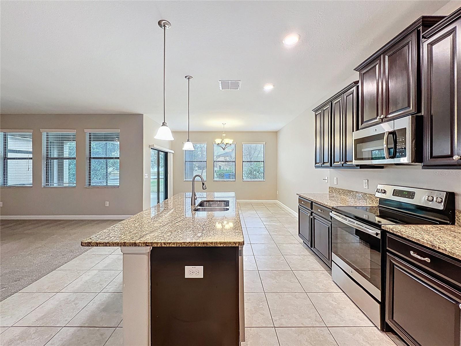 Image 17 of 47 For 1920 Citrus Lake Court