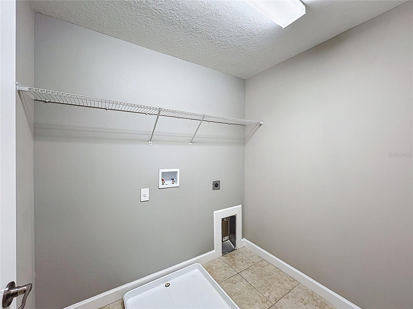 Image 25 of 47 For 1920 Citrus Lake Court